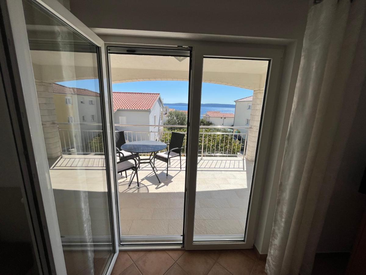 Apartmani Emil Трогир Екстериор снимка